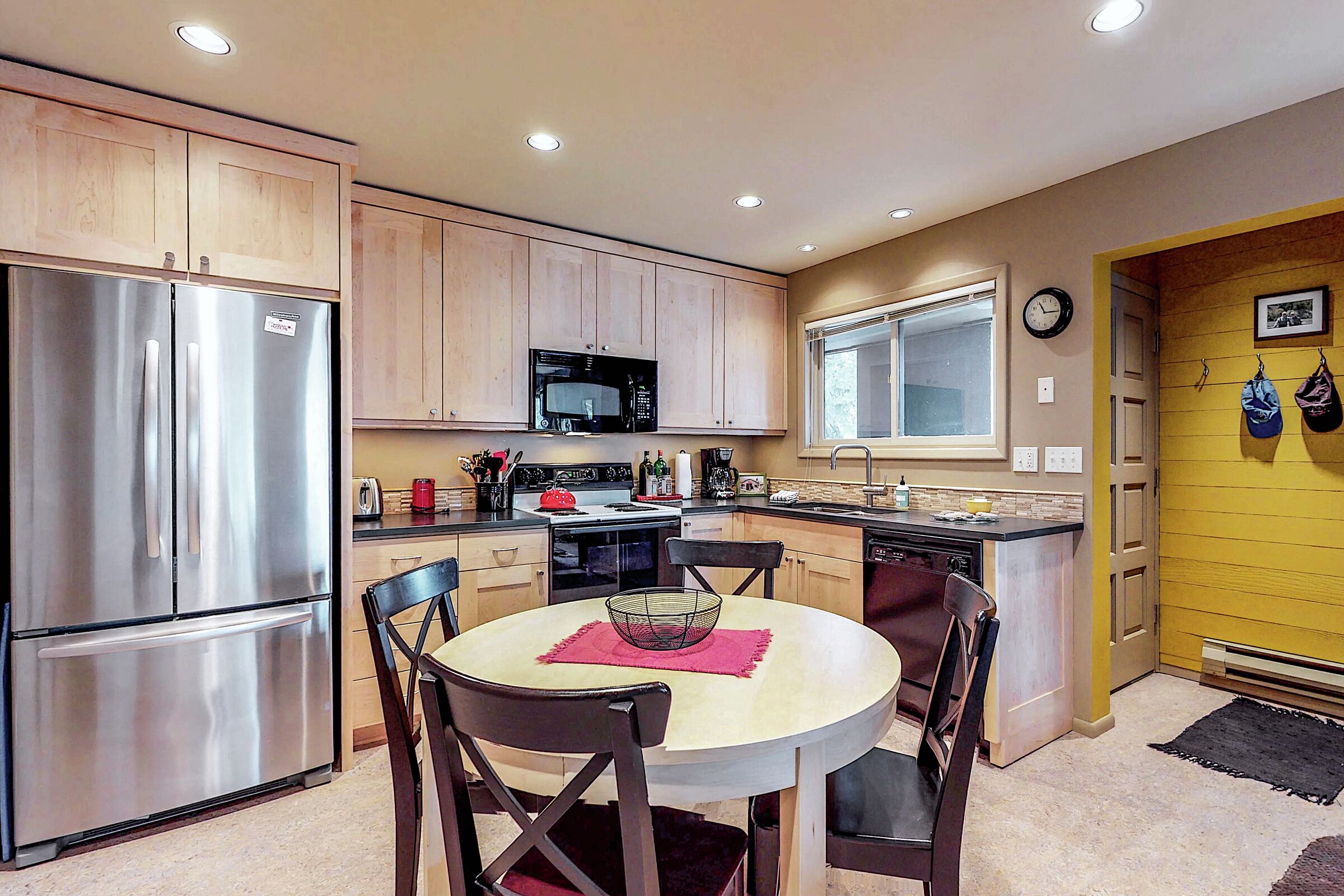 Kitchen & Dining Room
