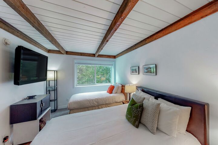 #1056 - Sun & Ski - Bedroom