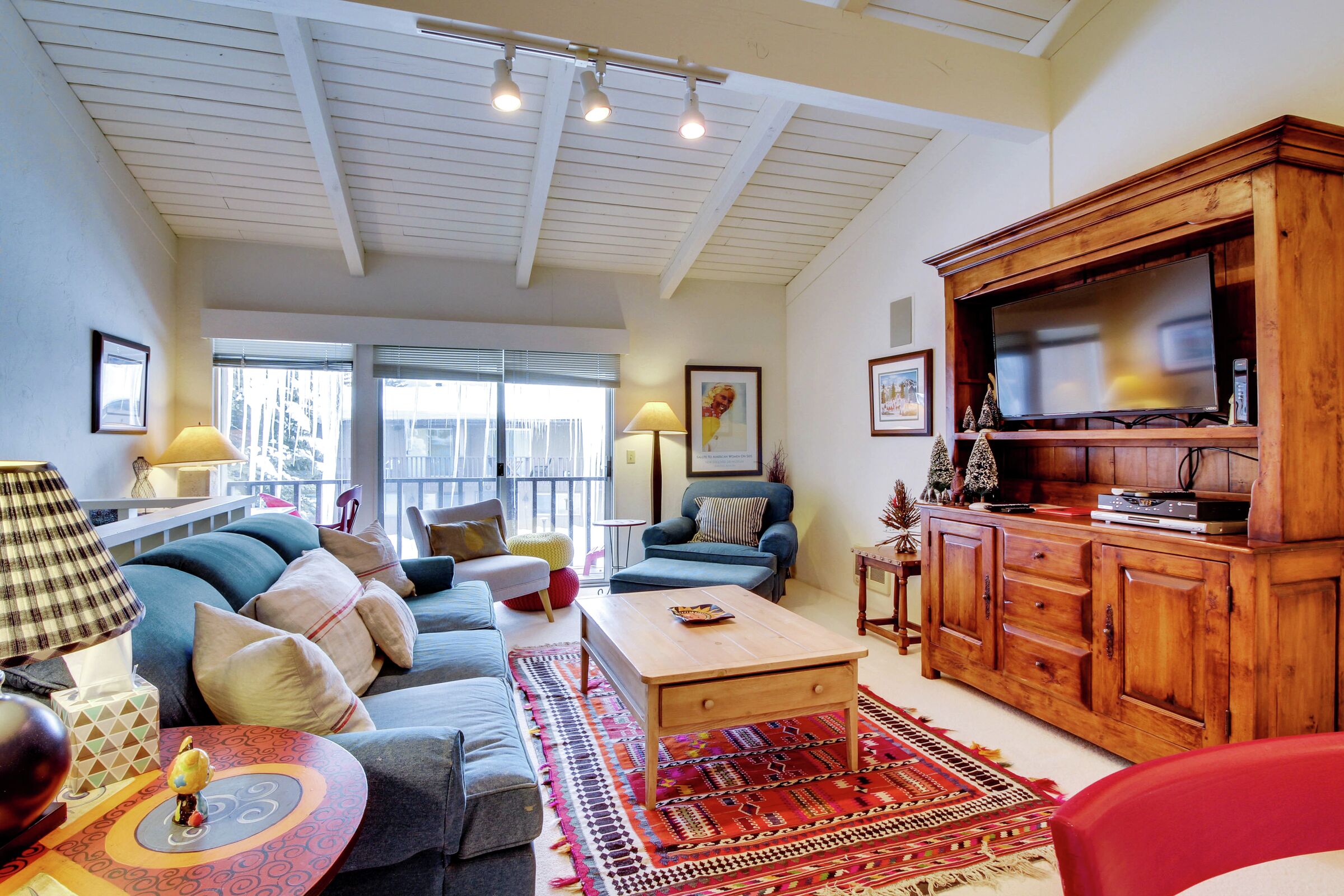 #6  - Living Room
