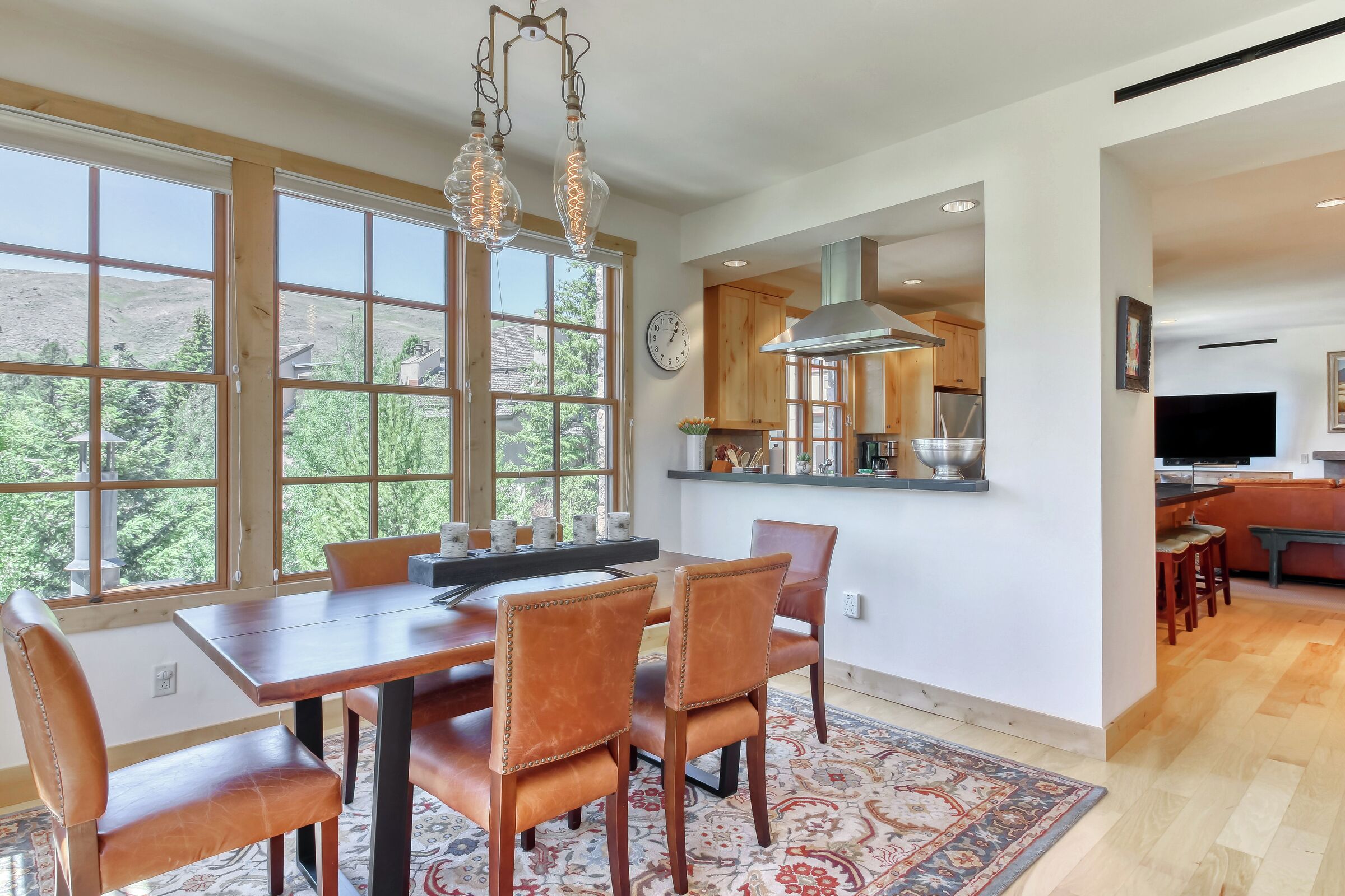 #7 - Sunny Mountain Views - Dining Room