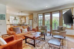 #7 - Sunny Mountain Views - Living Room