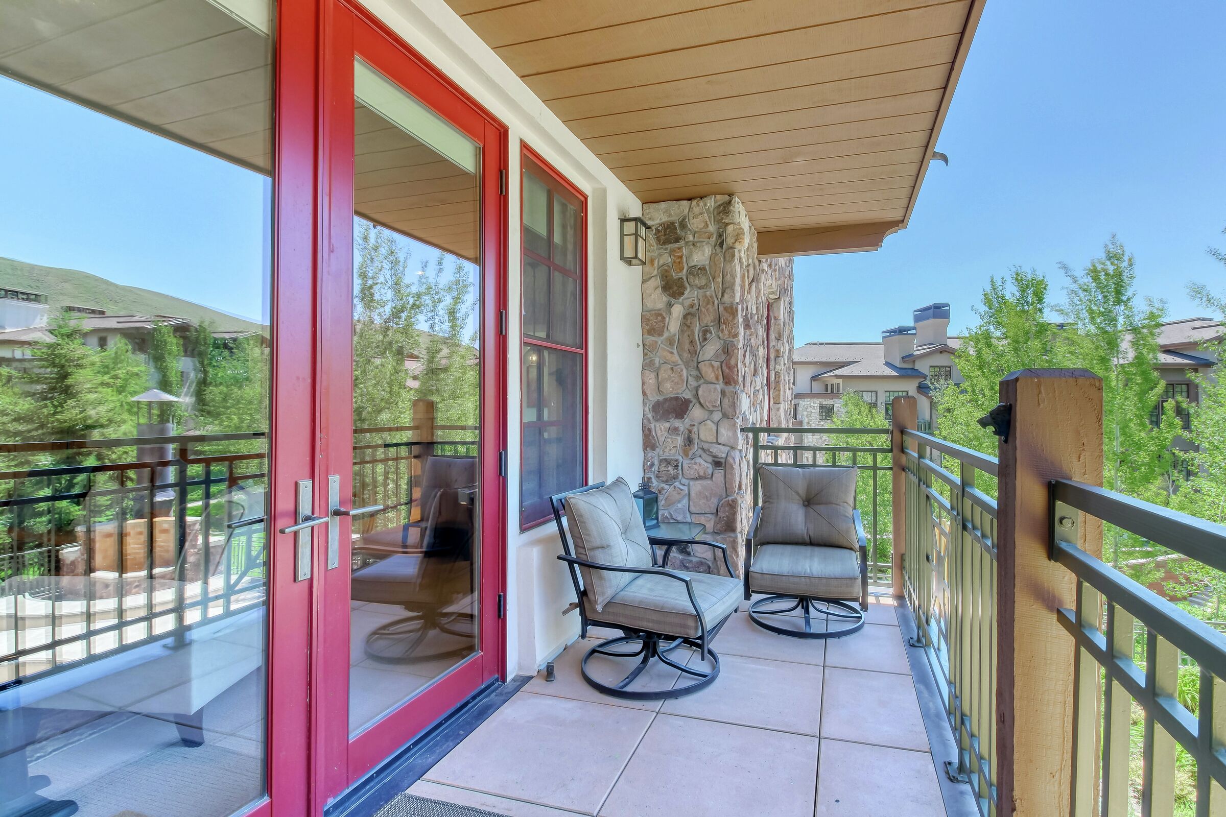 #7 - Sunny Mountain Views - Balcony