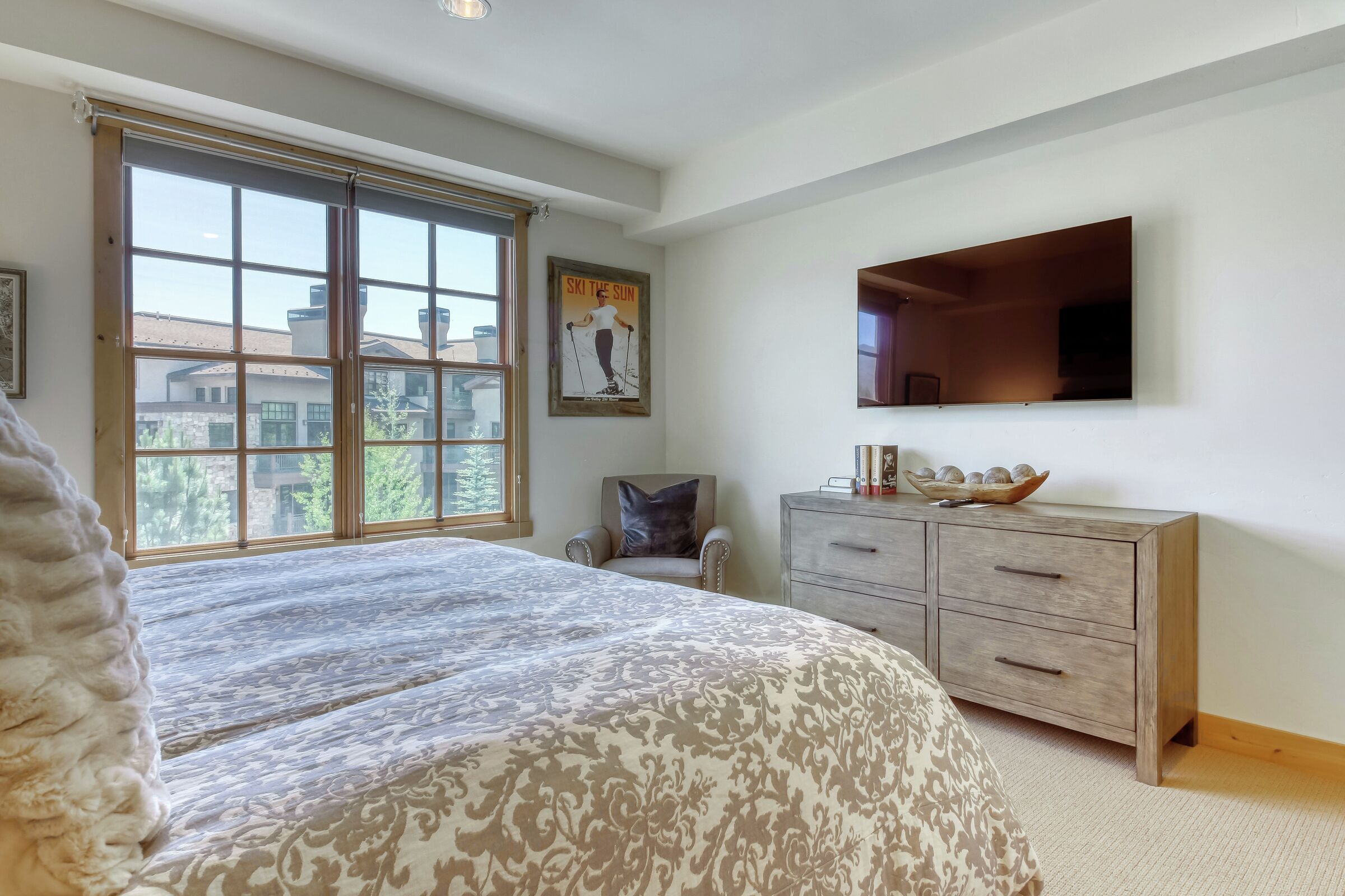 #7 - Sunny Mountain Views - Bedroom