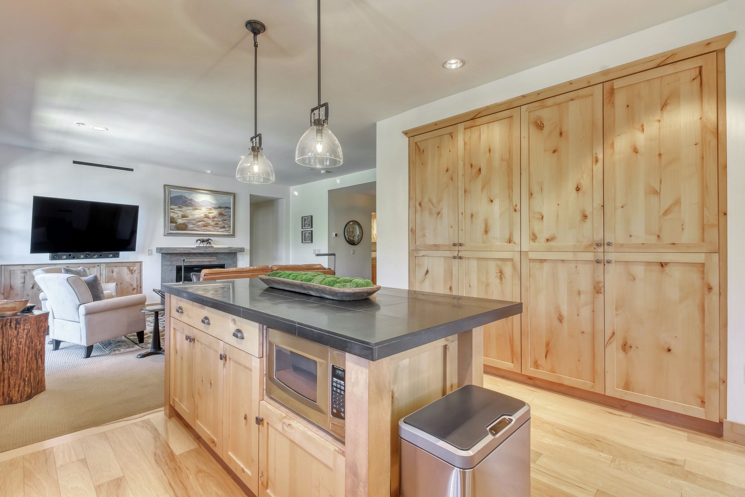 #7 - Sunny Mountain Views - Kitchen