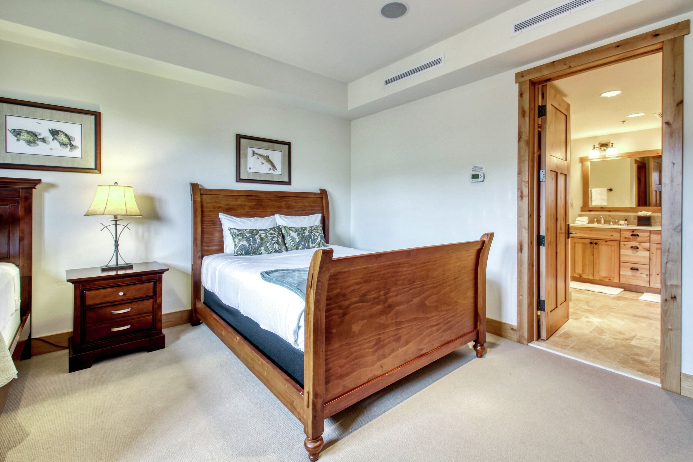 #13 - Elkhorn Springs Retreat - Bedroom