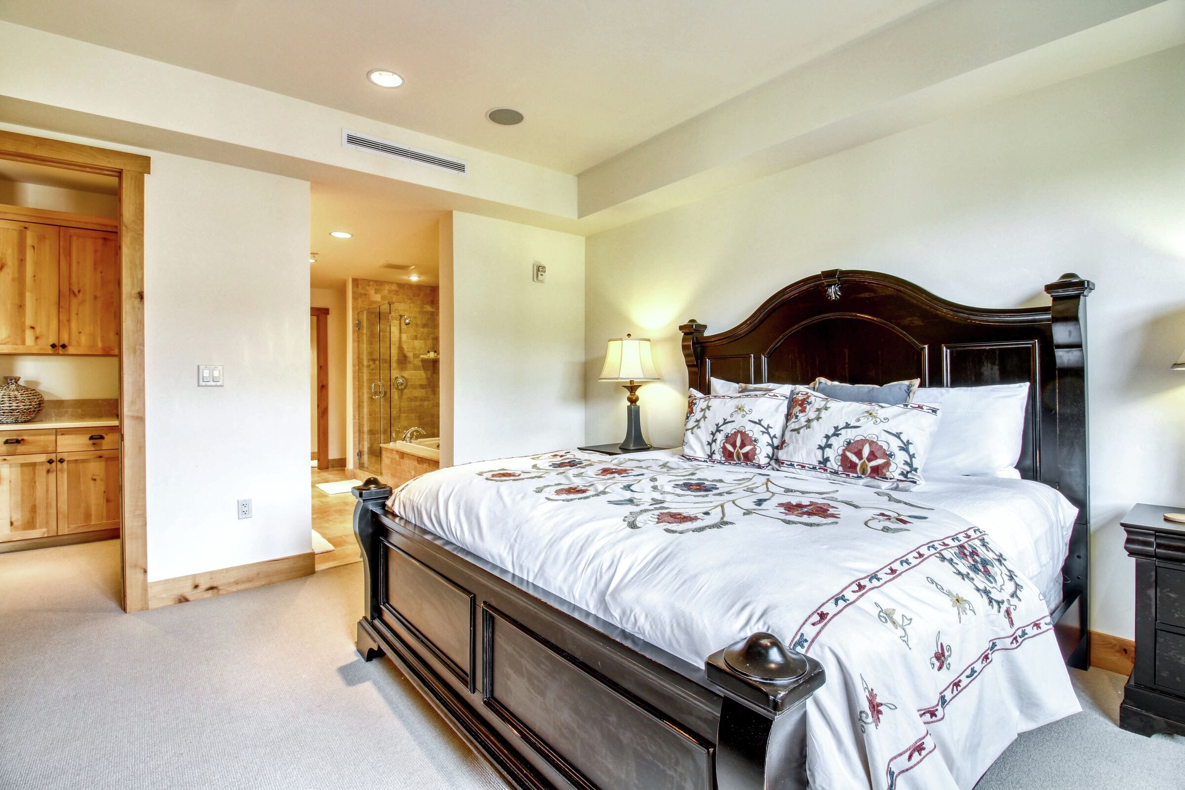 #13 - Elkhorn Springs Retreat - Bedroom