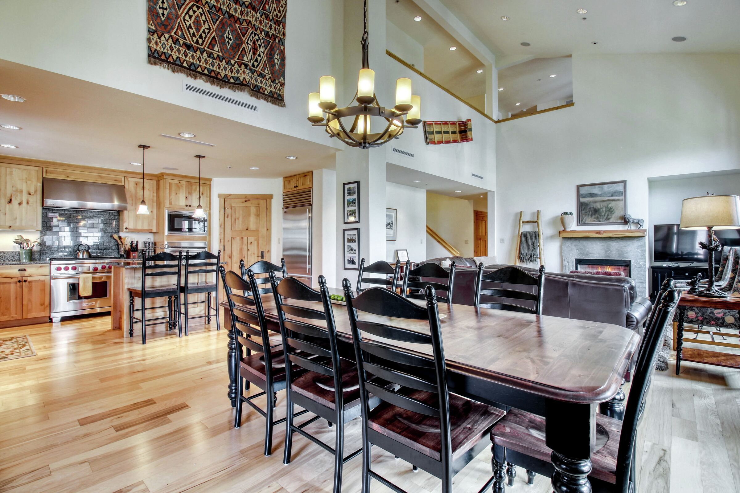 #13 - Elkhorn Springs Retreat - Dining Room & Kitchen