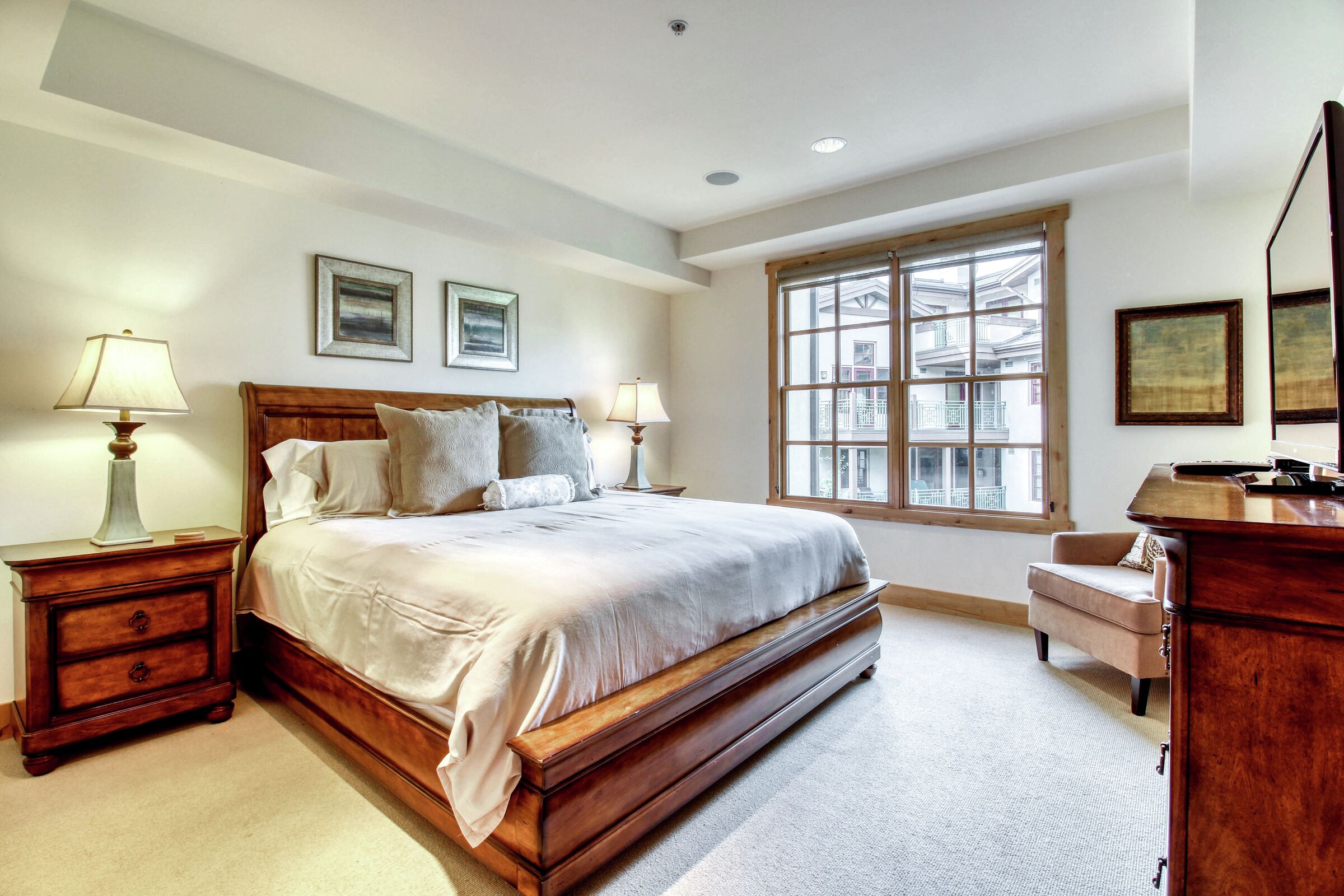 #13 - Elkhorn Springs Retreat - Bedroom