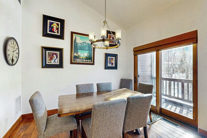 #3E - Luxury Mountain Townhome - Dining Area