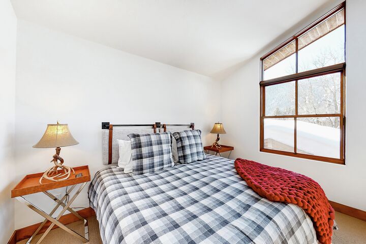 #4C - Trail Creek Views - Master Bedroom