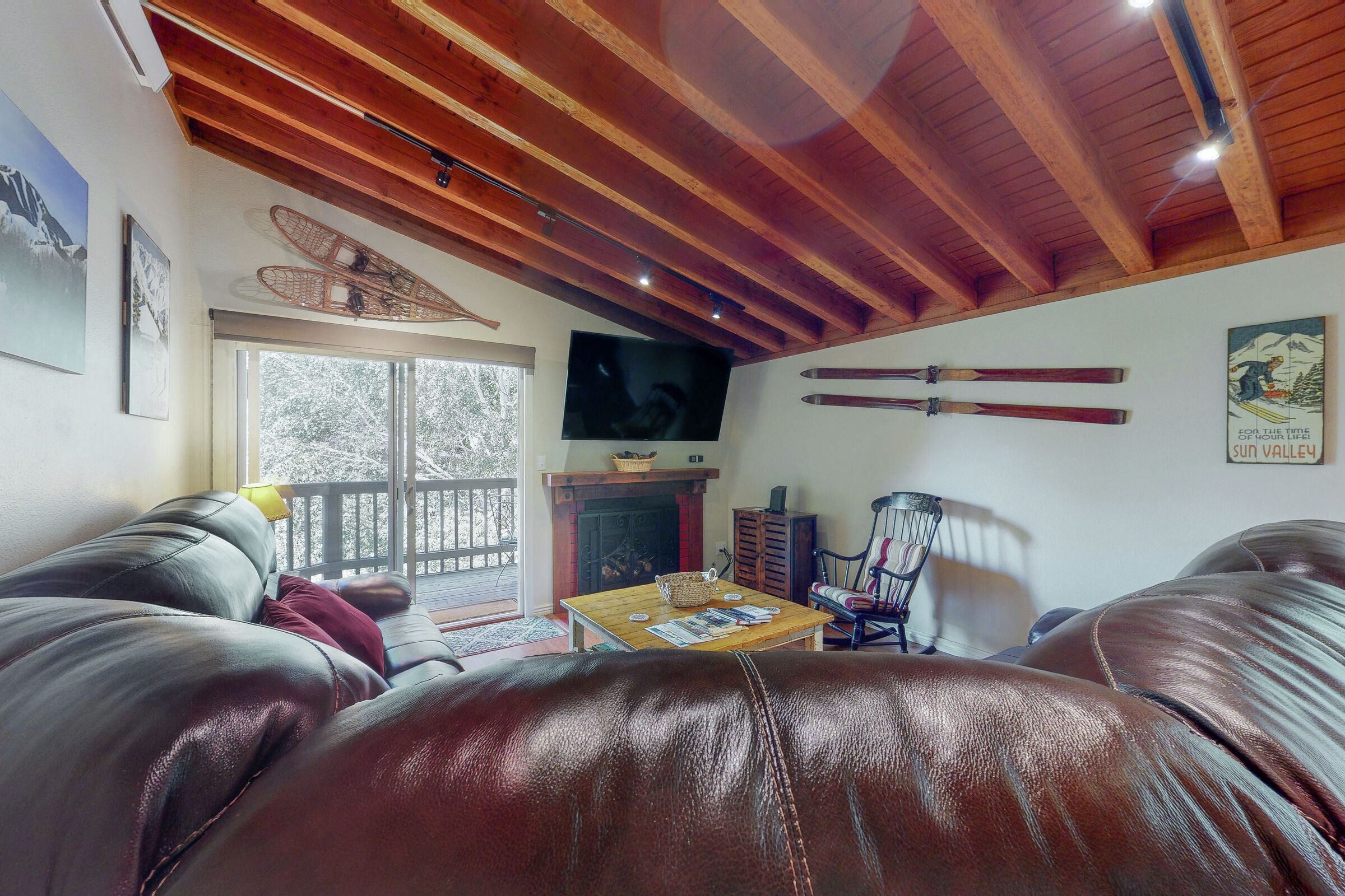 #3642 - Valley Perch - Living Room