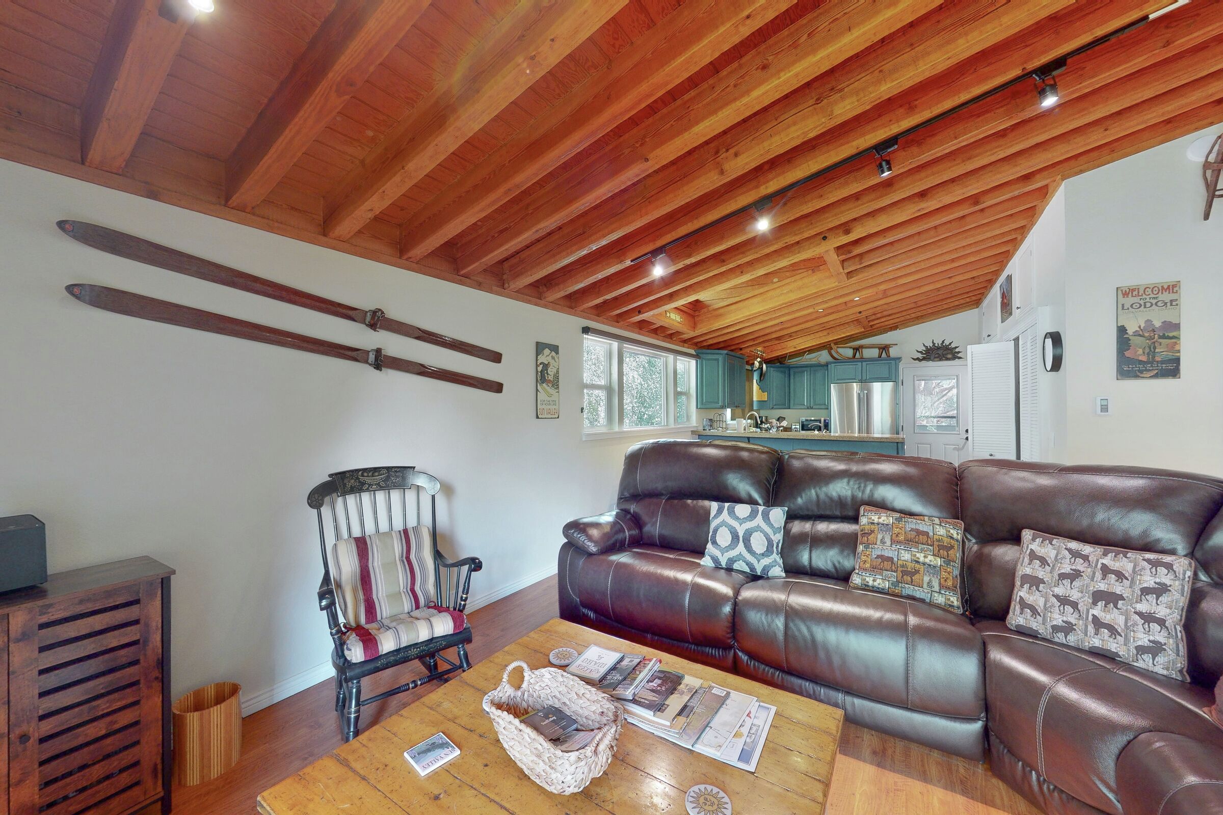 #3642 - Valley Perch - Living Room