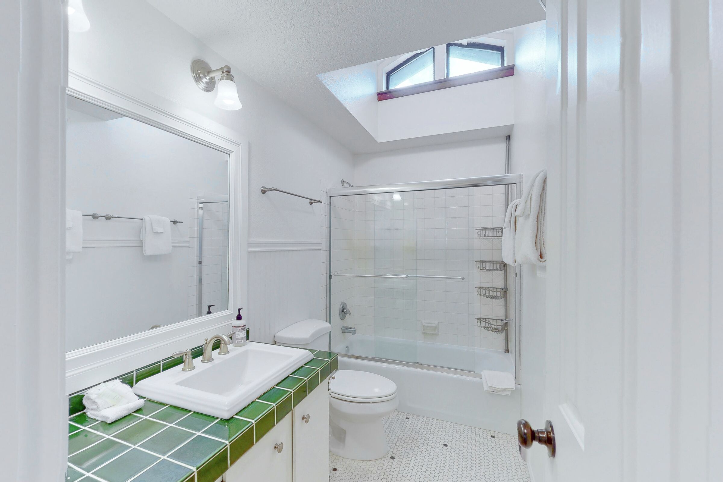 #3642 - Valley Perch - Bathroom