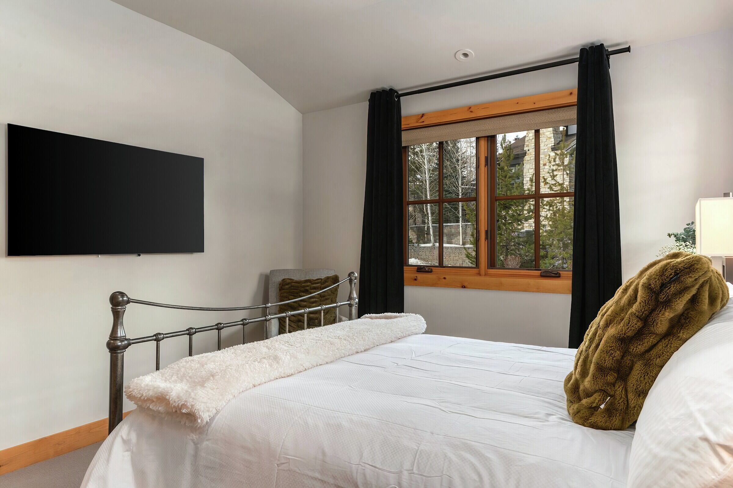 #101 - Bedroom