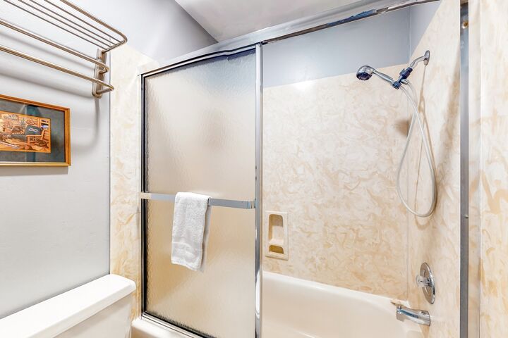 #2082 - The Clocktower - Bathroom