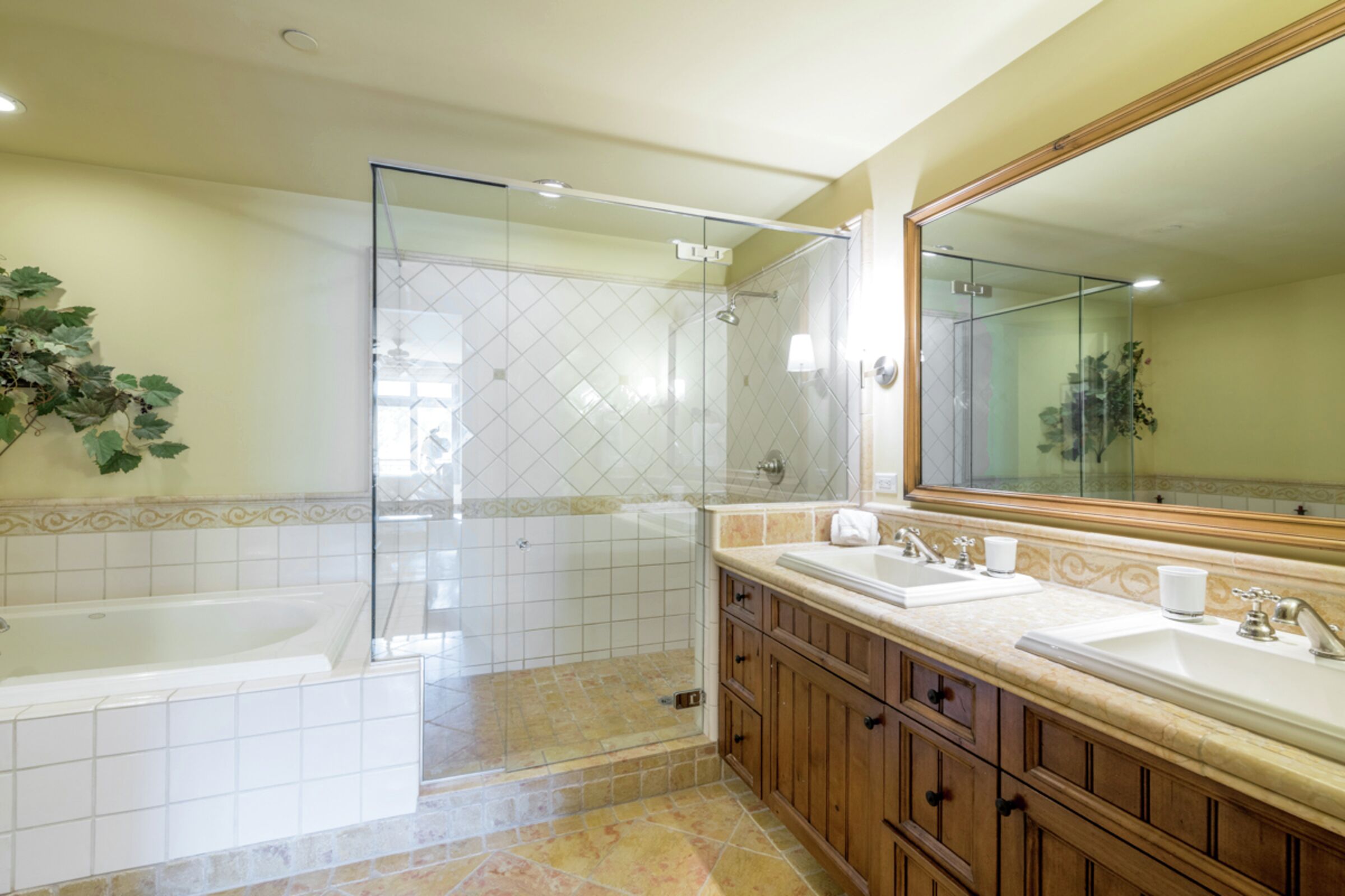 #14 - Master Ensuite Bathroom