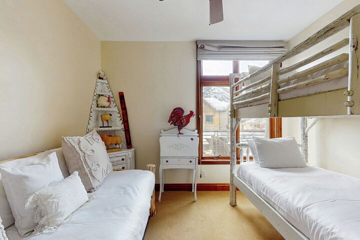 #15 - Snowcap Sanctuary - Bedroom