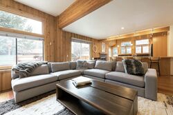 5 Bdrm 4 Bath Spa - Living Room