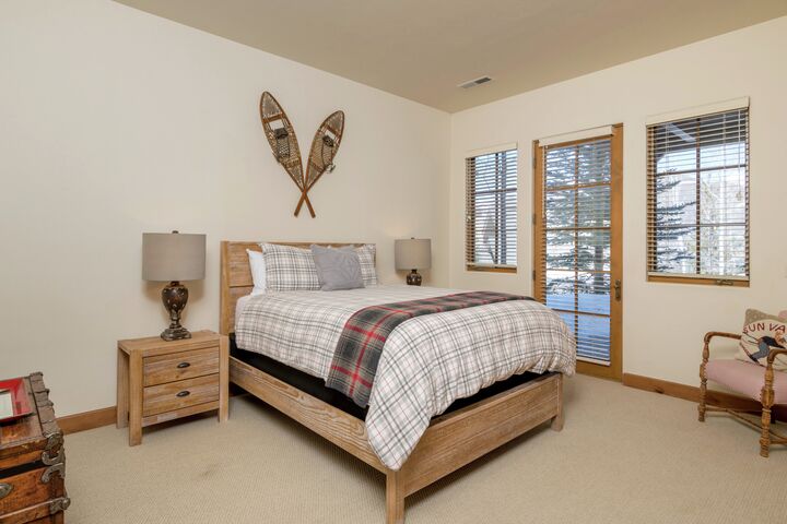 4 Bdrm 4 Bath - Bedroom