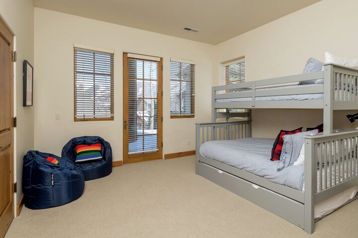 4 Bdrm 4 Bath - Bedroom