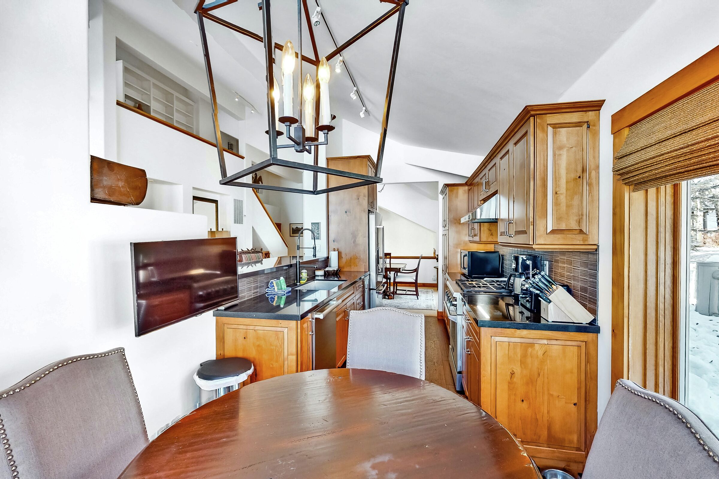 Kitchen & Dining Room