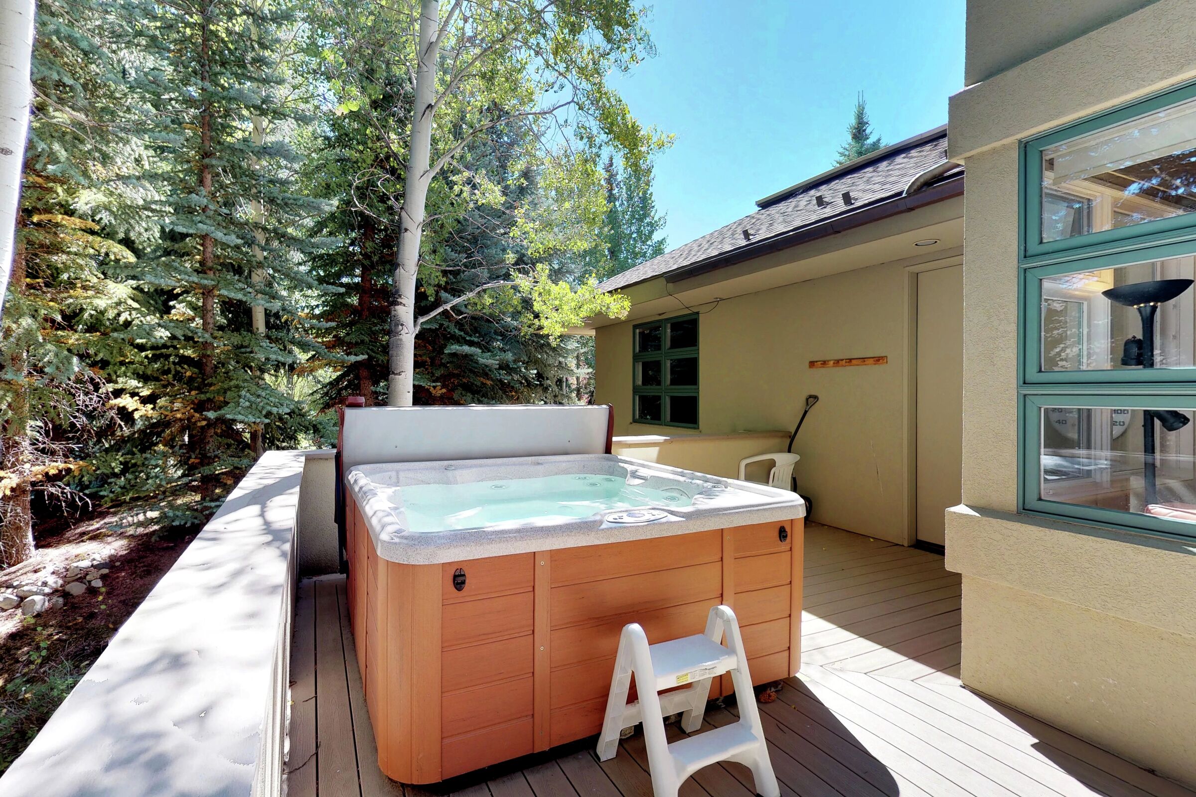 Balcony with Hot Tub