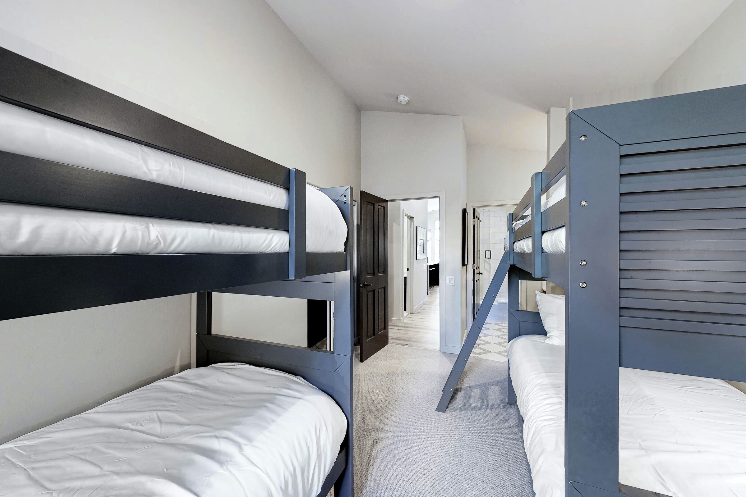 4 Bdrm 4 Bath - Bedroom