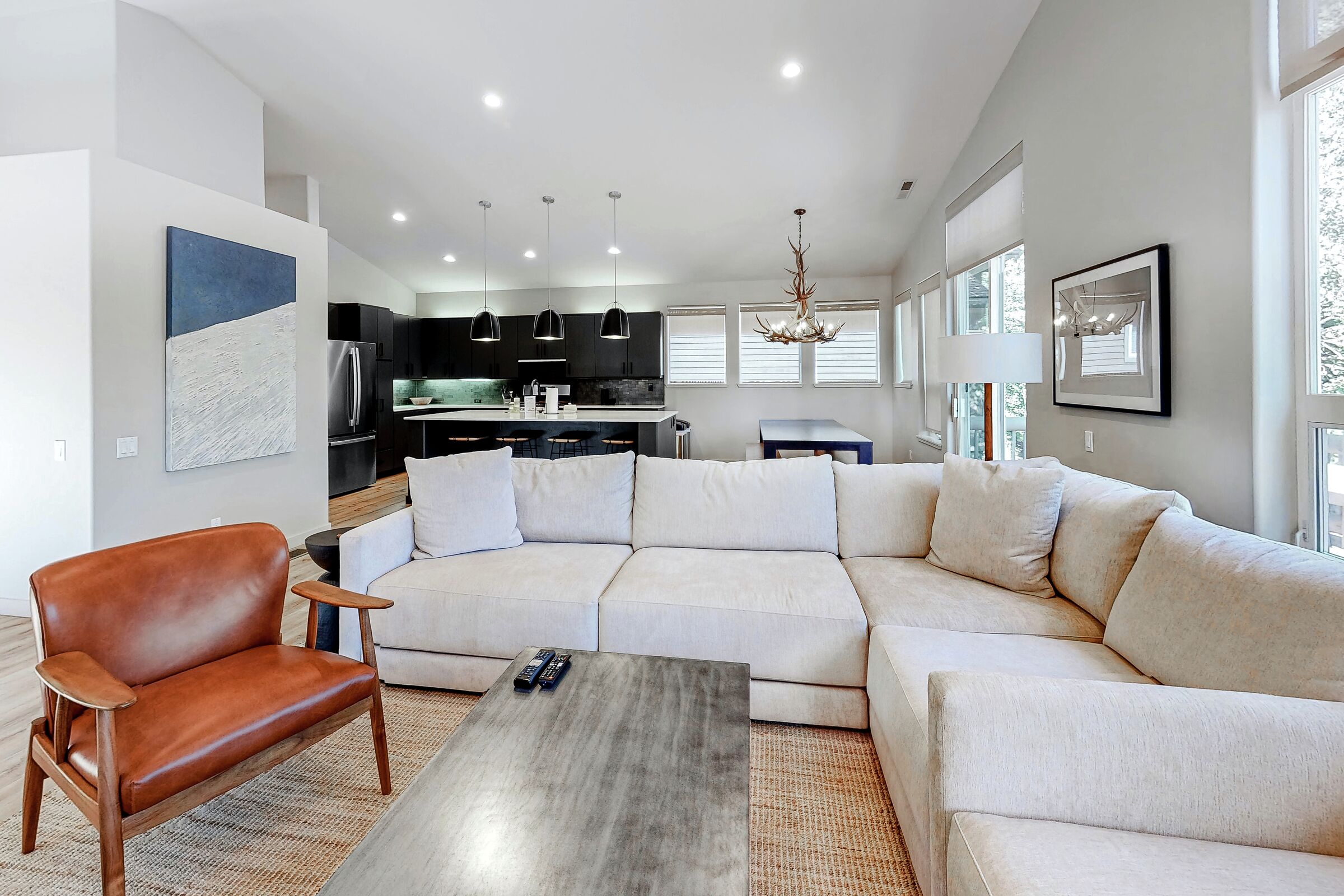 4 Bdrm 4 Bath - Living Room