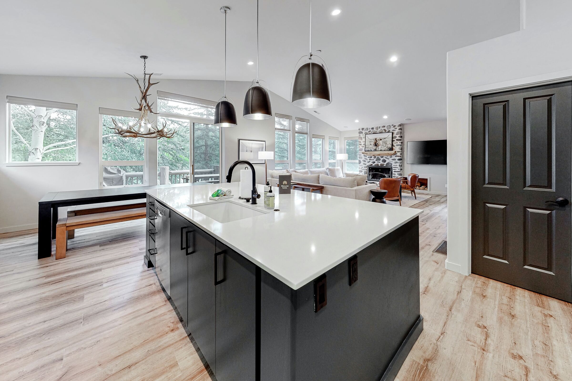 4 Bdrm 4 Bath - Kitchen & Dining Room