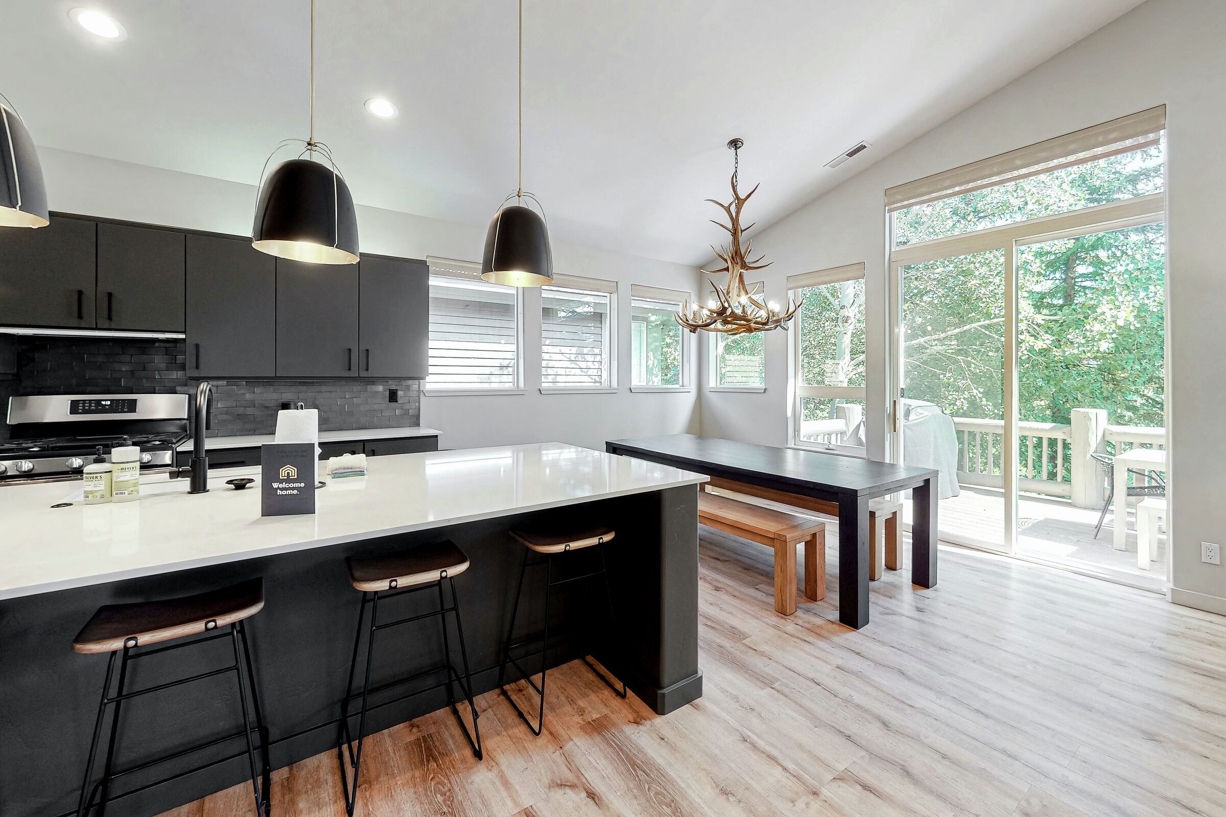4 Bdrm 4 Bath - Kitchen & Dining Room