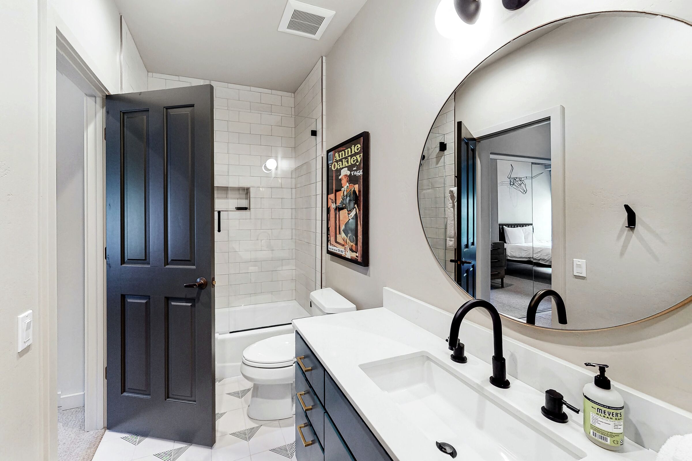 4 Bdrm 4 Bath - Bathroom