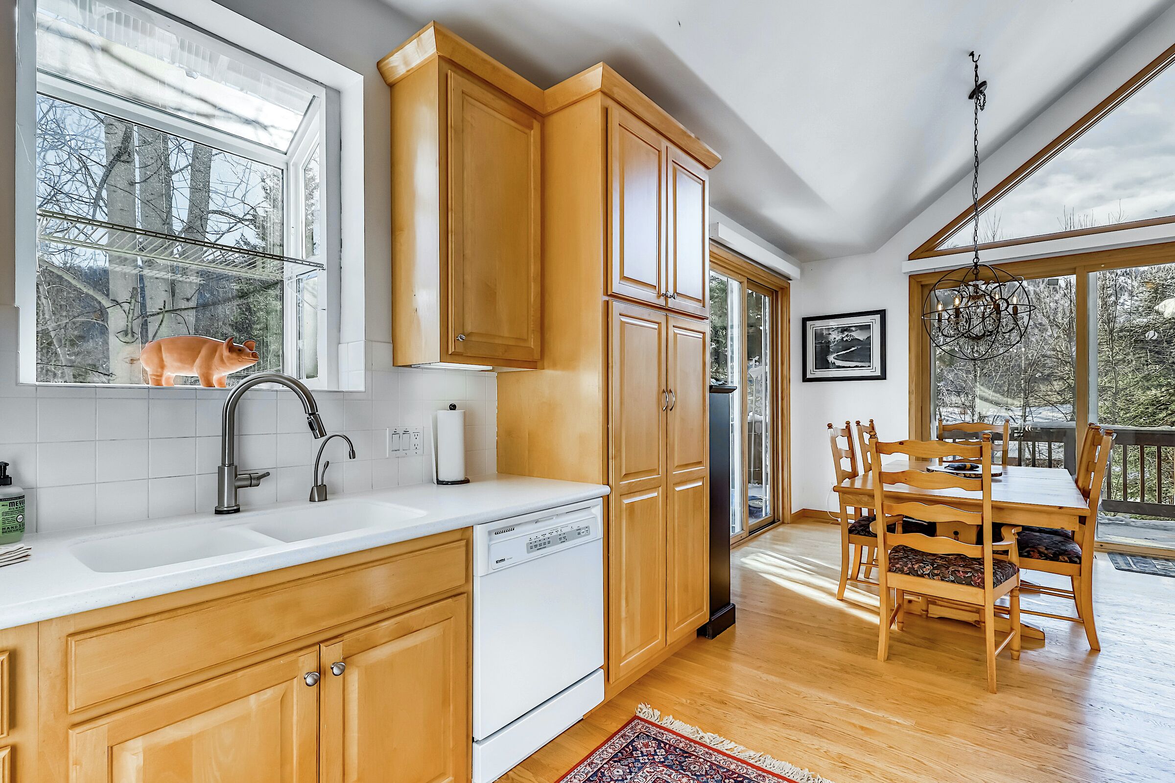 Kitchen & Dining Room