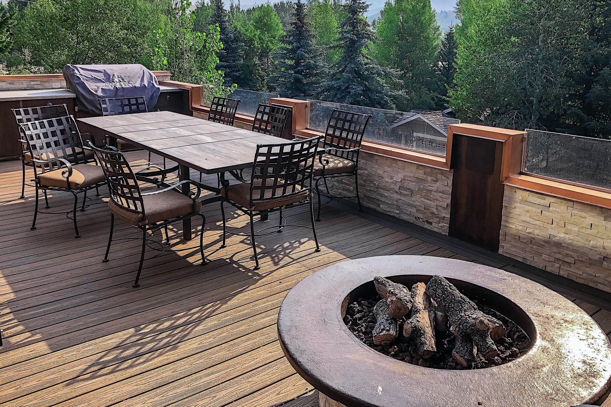 Balcony with Fire Pit