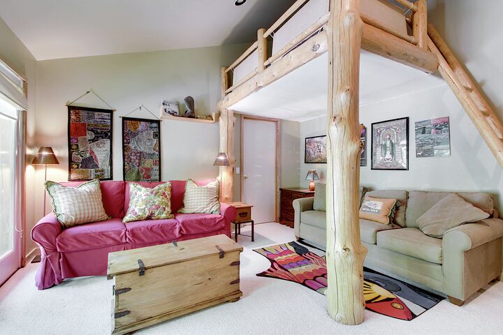 4 Bdrm 4 Bath HT - Living Room