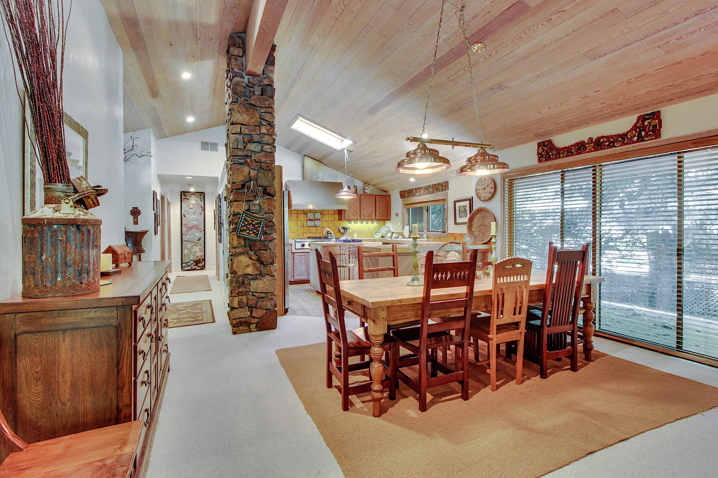 Dining Room & Kitchen