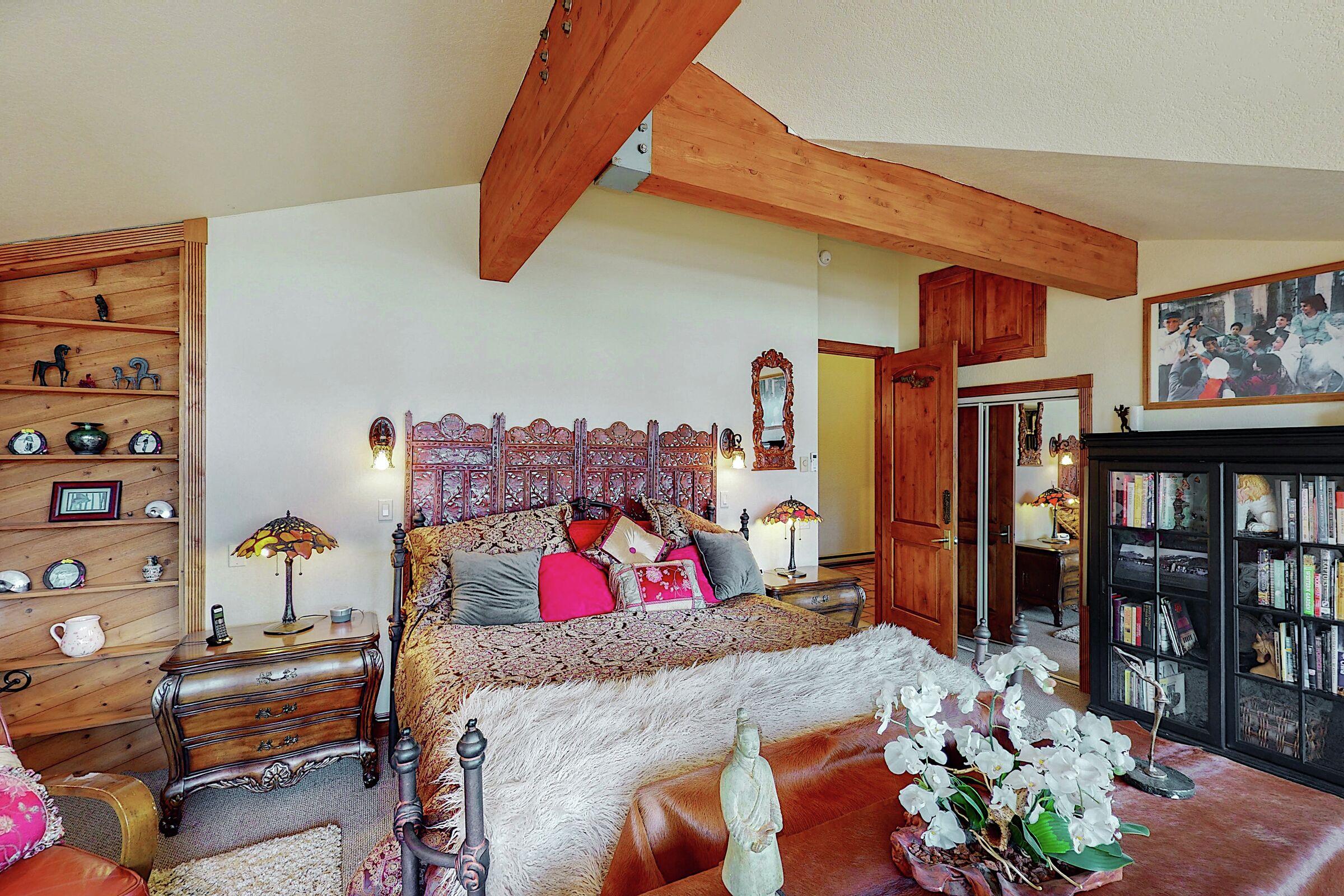 5 Bdrm 4 Bath - Bedroom