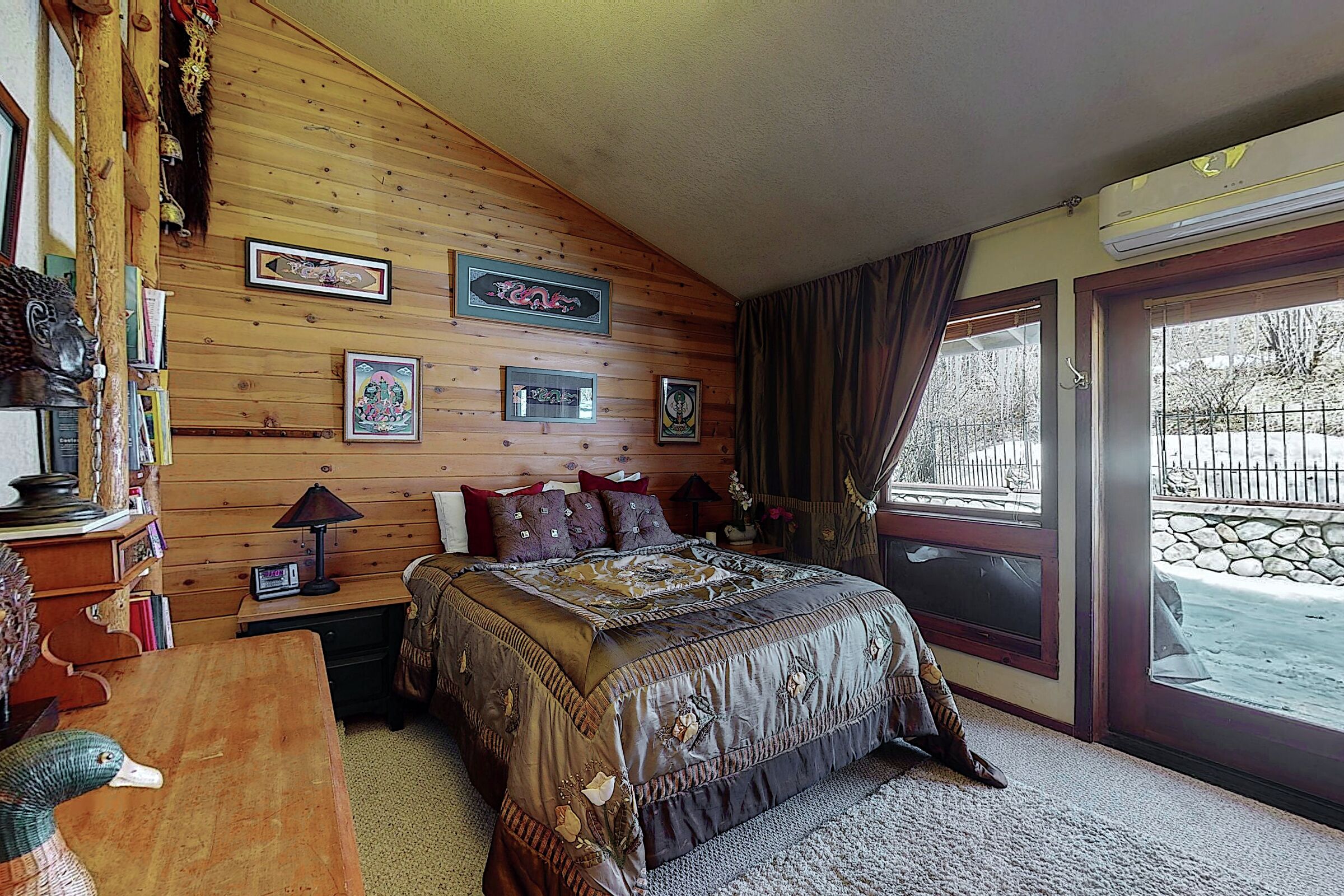 5 Bdrm 4 Bath - Bedroom