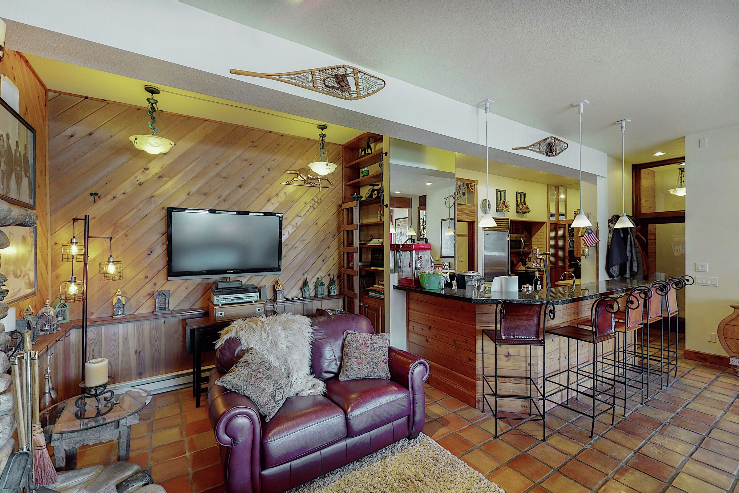 5 Bdrm 4 Bath - Kitchen