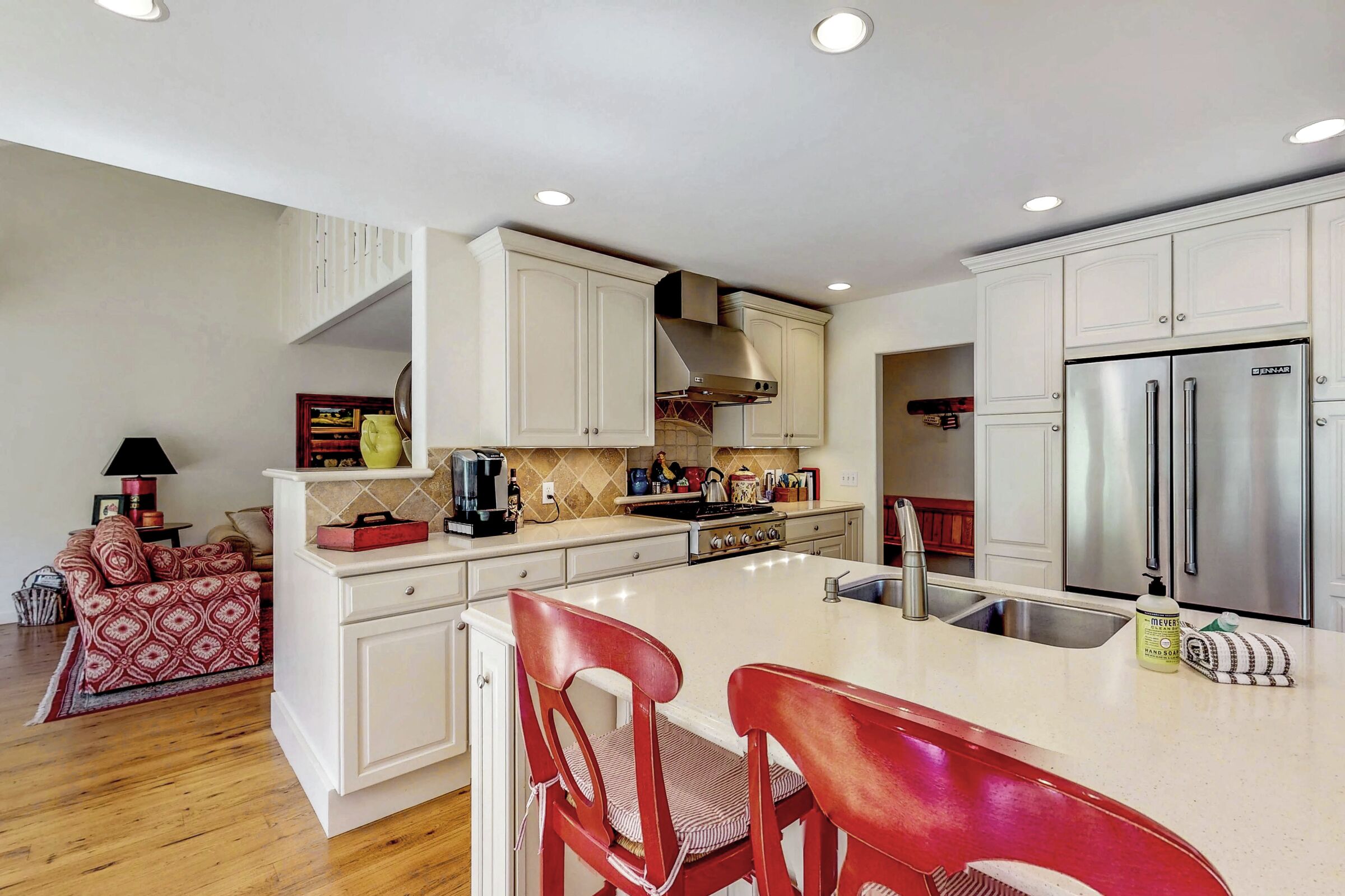 3 Bdrm + Loft HT - Kitchen