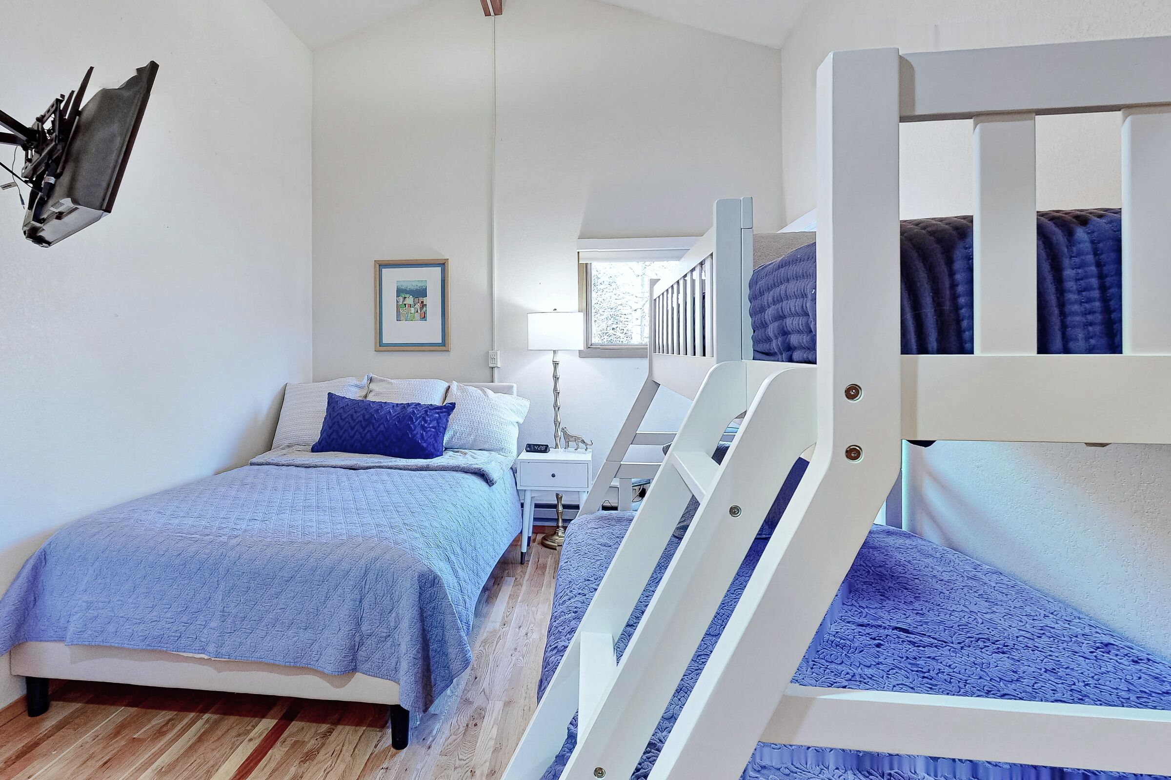#105A - Warm Springs Retreat - Bedroom