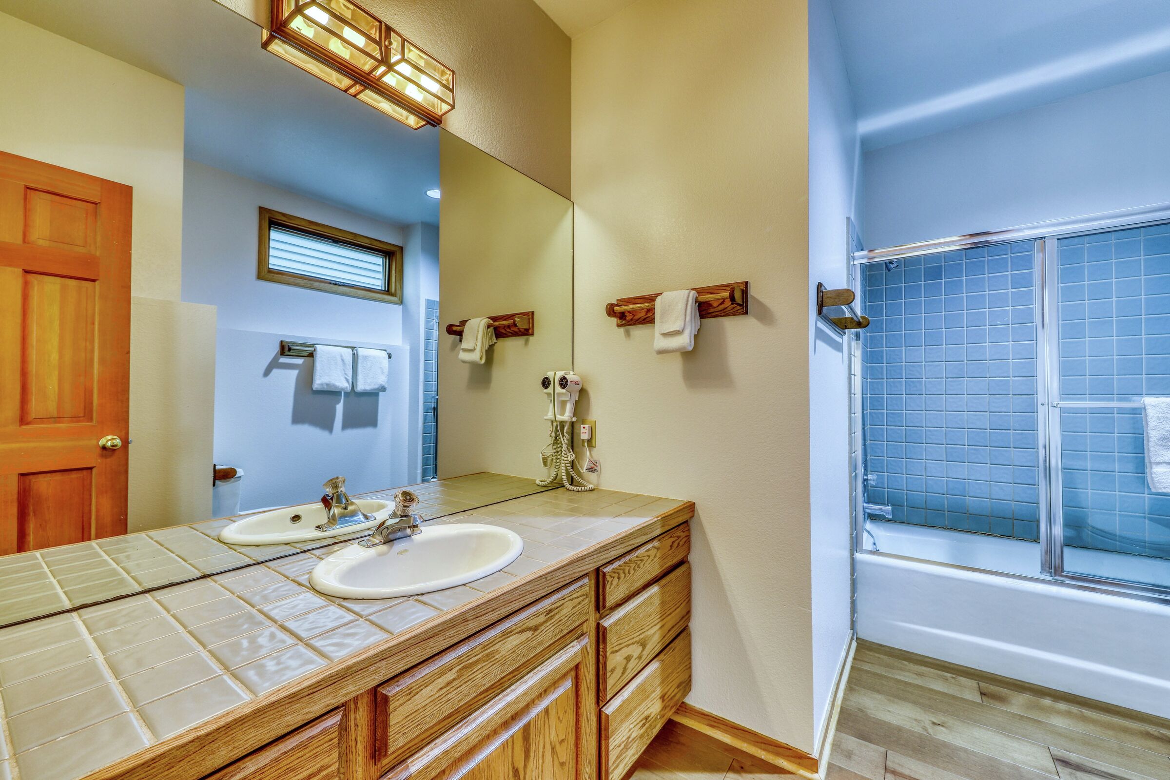 #105C - Aspenwood Ski Getaway - Bathroom