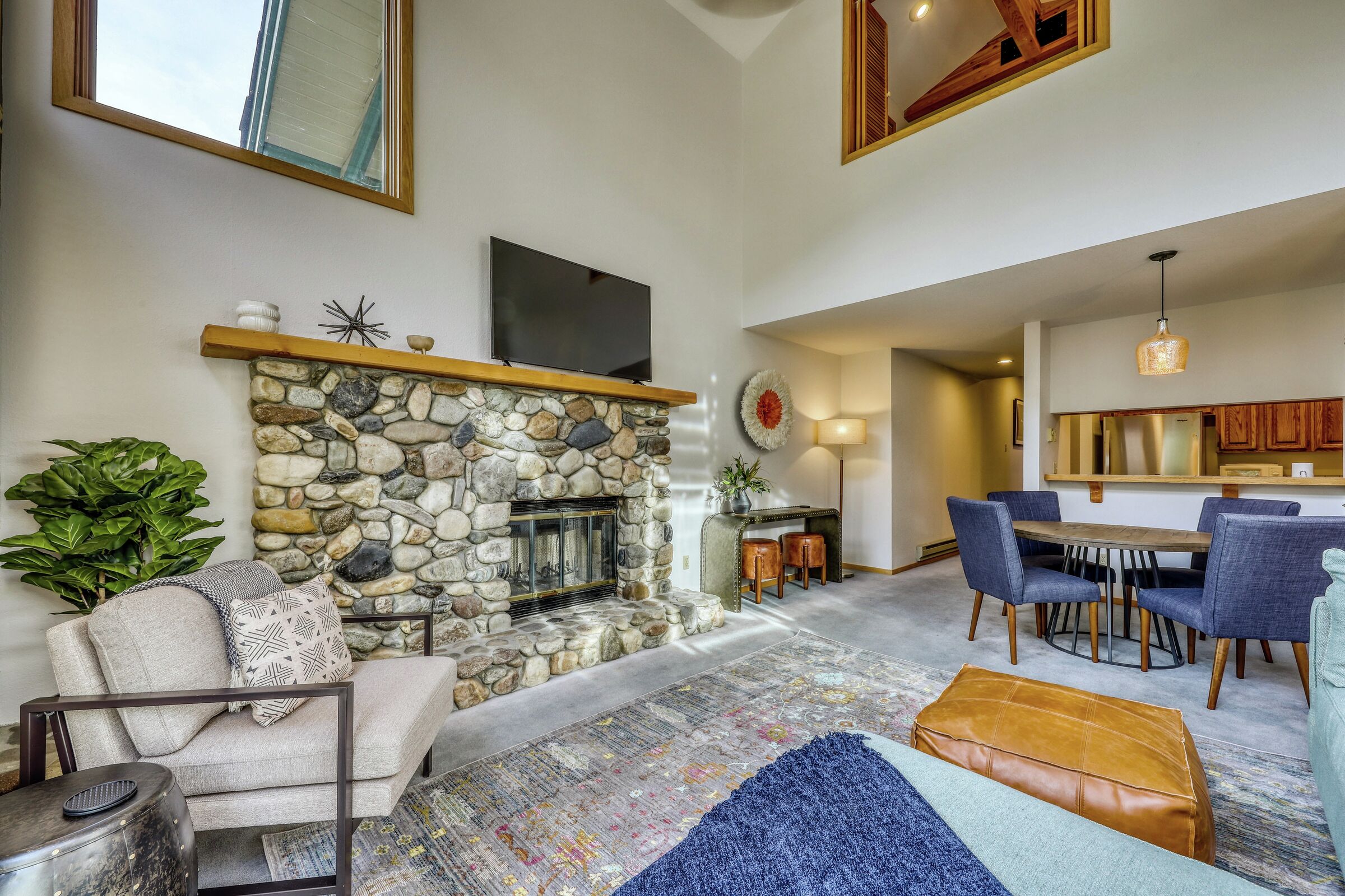 #105C - Aspenwood Ski Getaway - Living Room