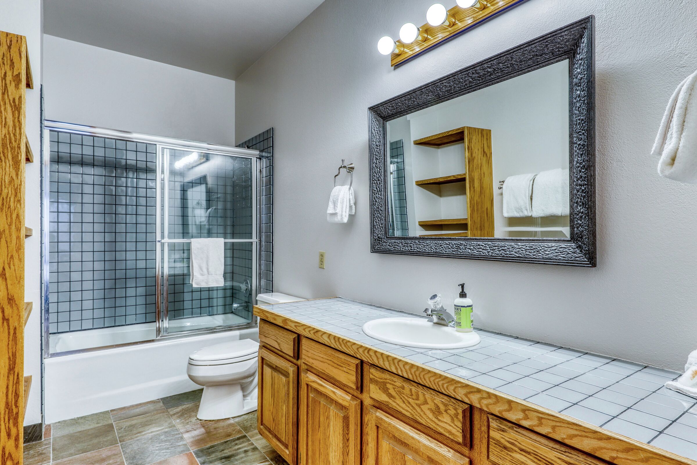 #105D - Aspenwood Escape - Bathroom