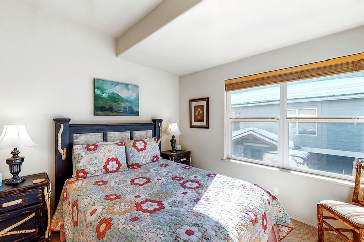 #3 - Sun Bird Getaway - Bedroom