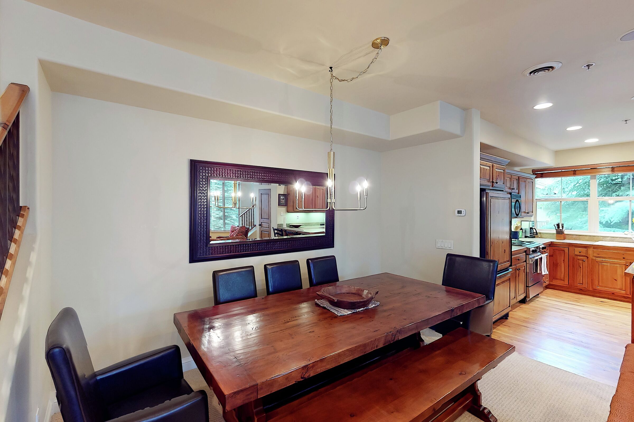 Dining Room & Kitchen
