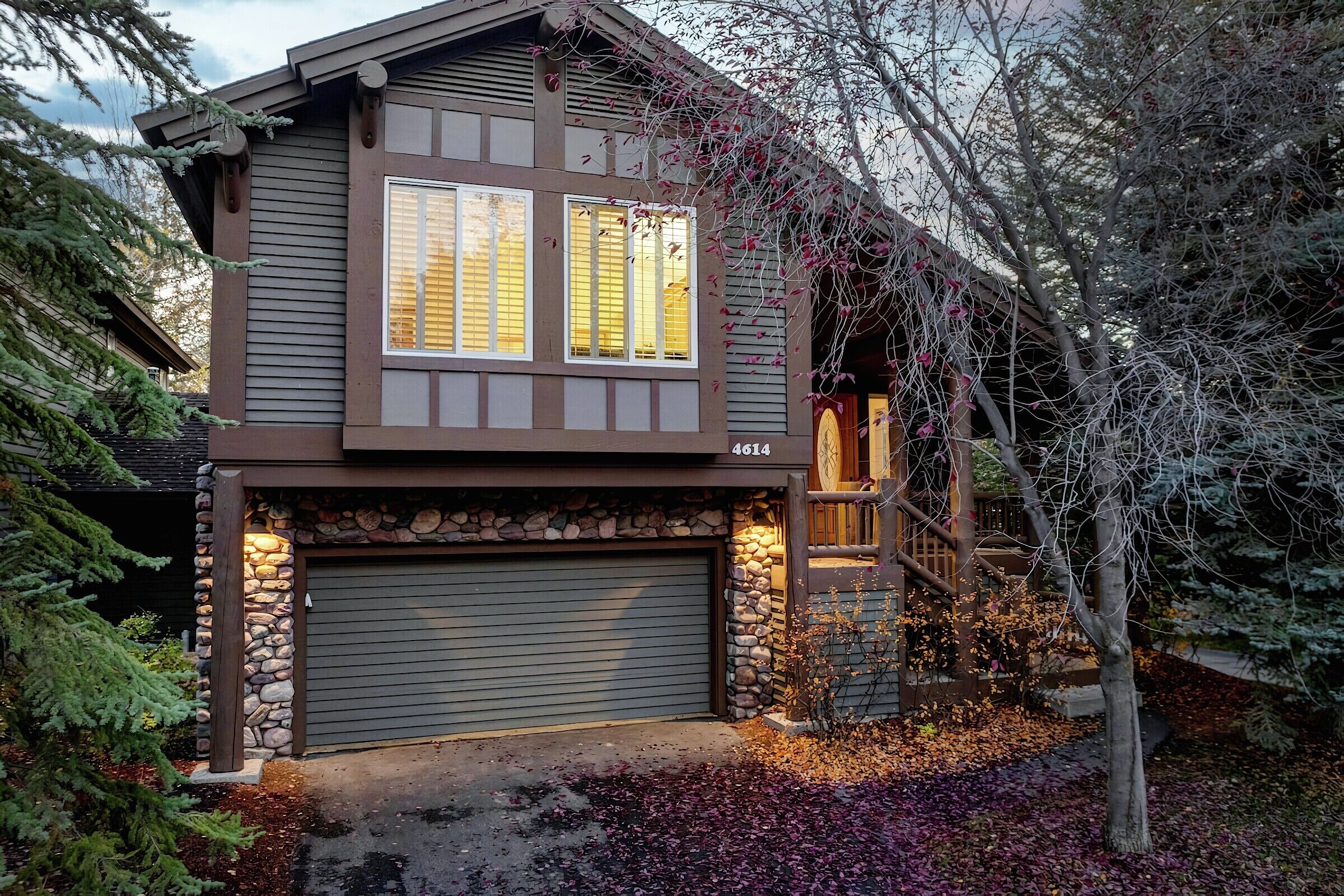 Arrowwood Towhomes Exterior - Autumn