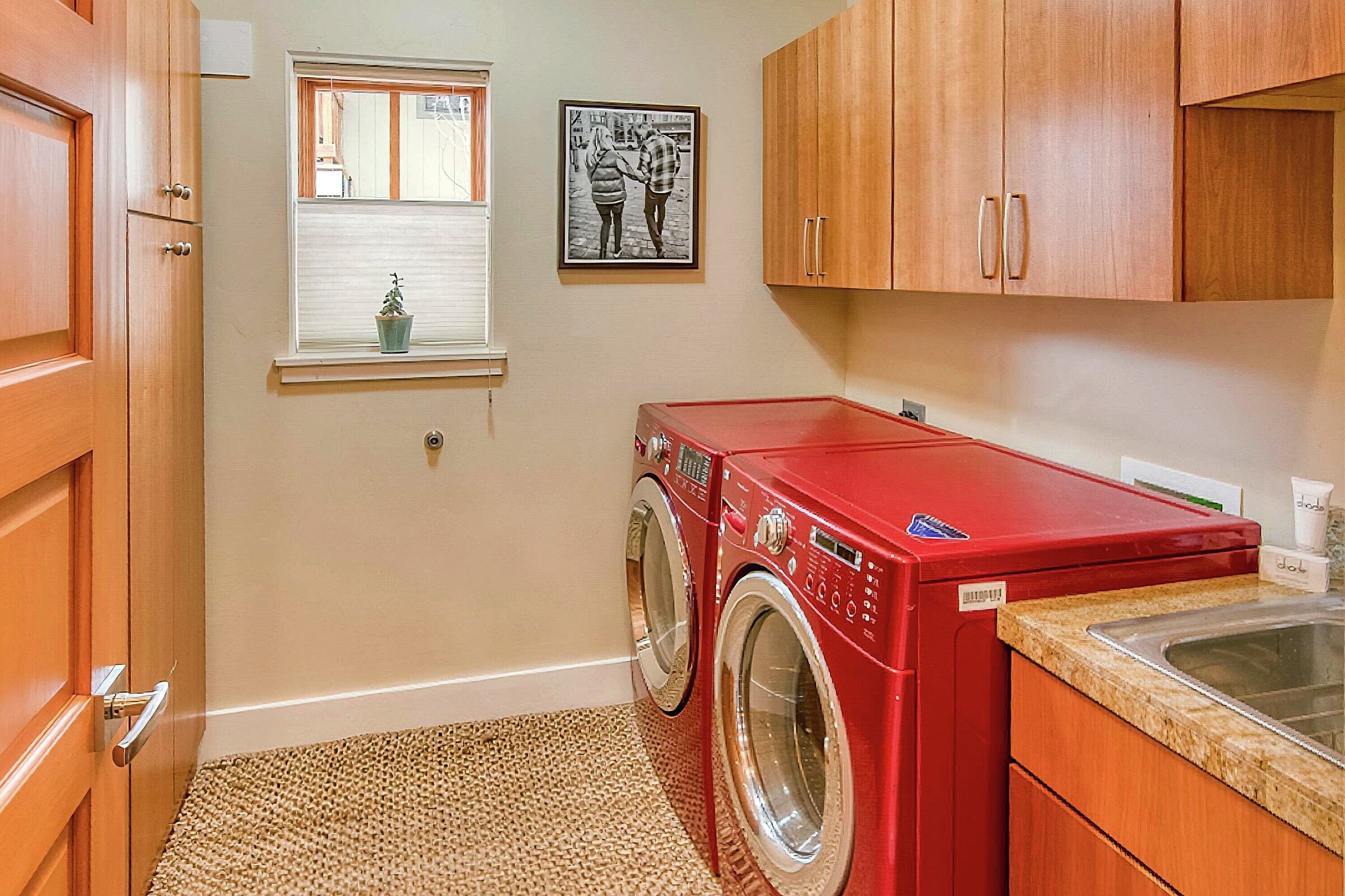 2 Bdrm 3.5 Bath - Laundry Room