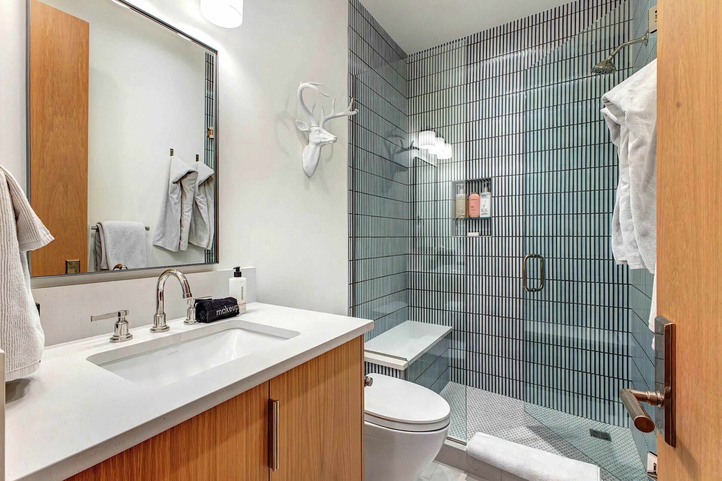 4 Bdrm 4.5 Bath HT - Ensuite Bathroom