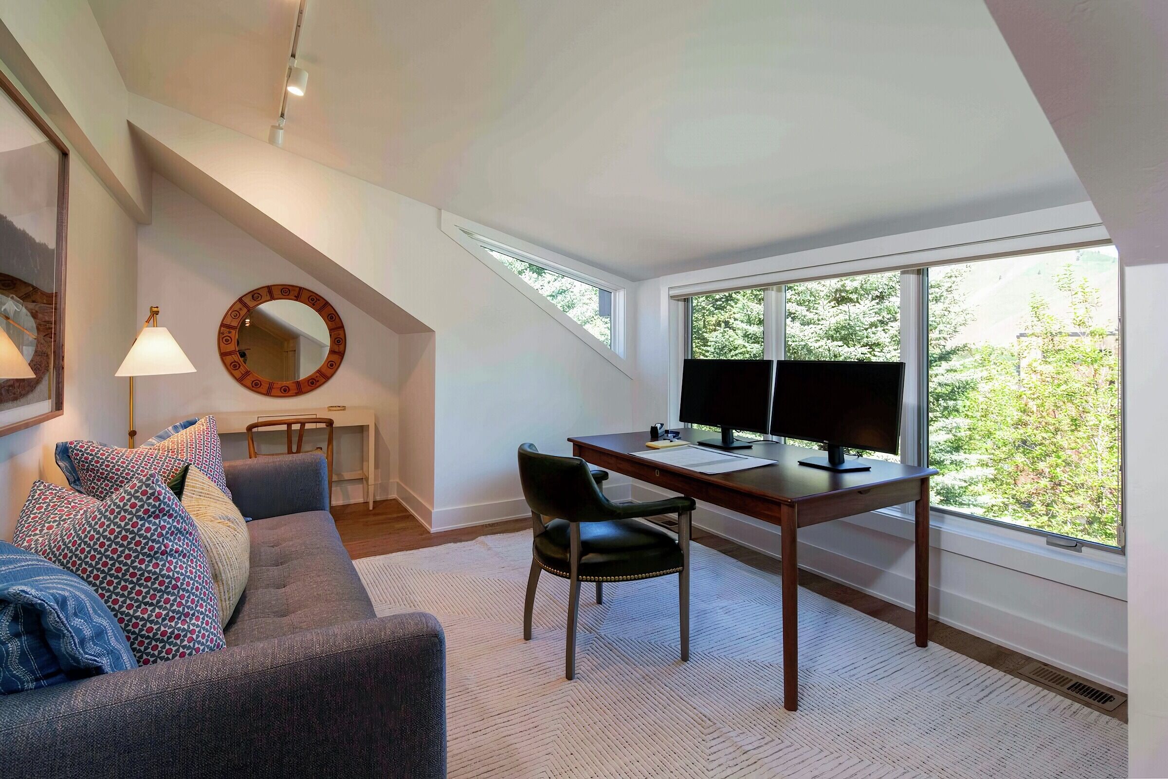 4 Bdrm 4.5 Bath HT - Office Area