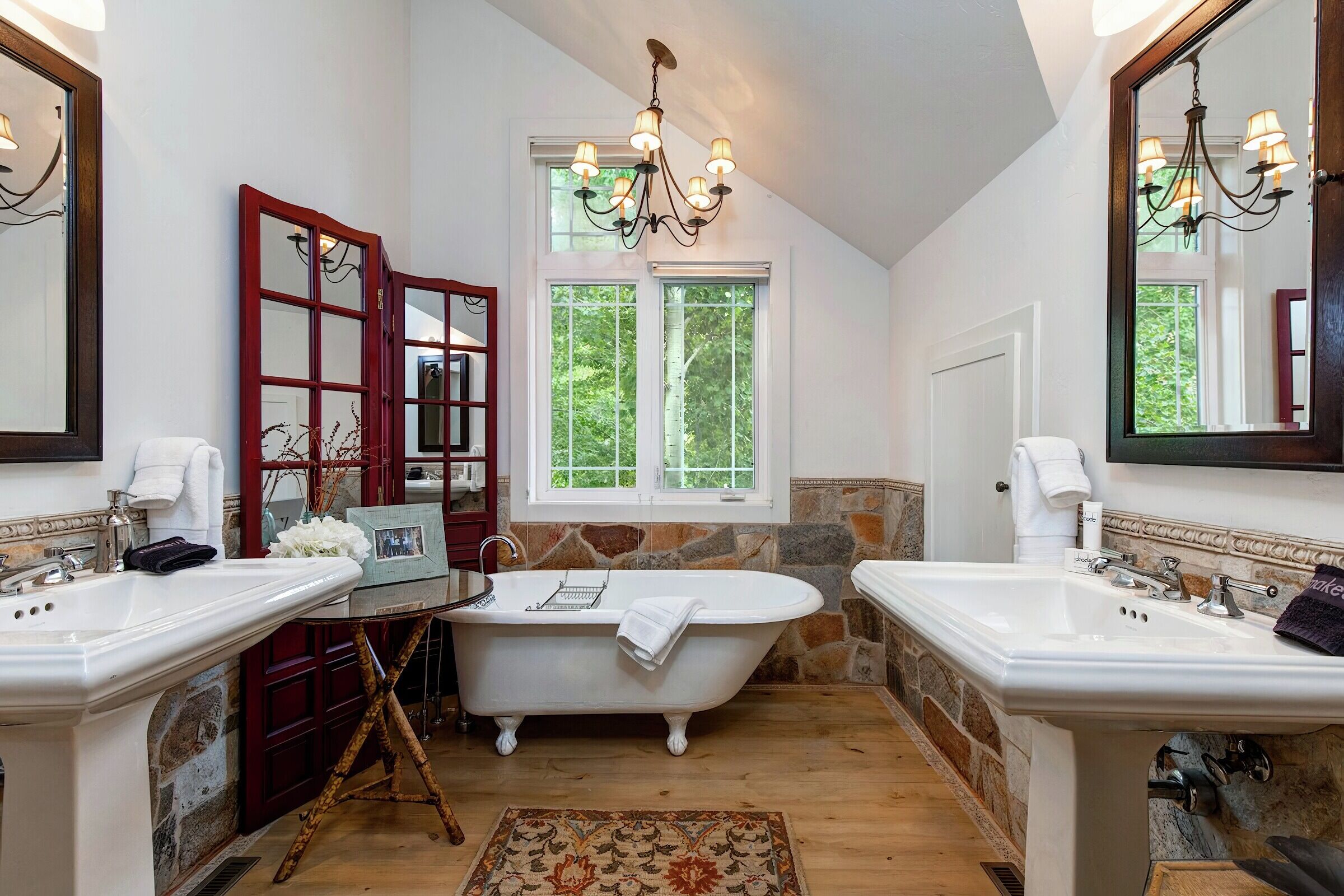 3 Bdrm 3.5 Bath - Master Ensuite Bathroom